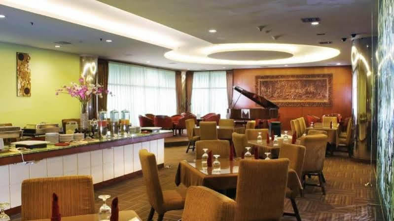 Sanno Hotel Giacarta Esterno foto